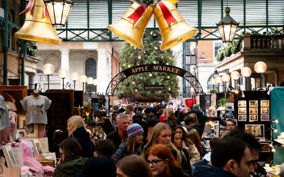 Shoppers in Covent Garden in London