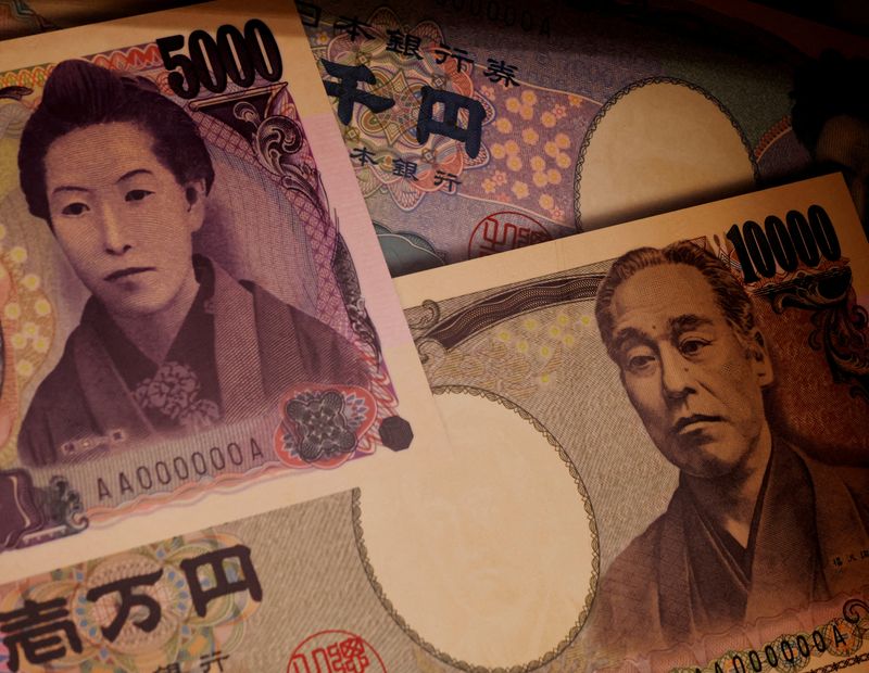 FILE PHOTO: Samples of Japanese yen banknotes are displayed at a factory of the National Printing Office that produces banknotes issued by the Bank of Japan during a media event about a new series of banknotes scheduled to be issued in 2024, in Tokyo, Japan, November 21, 2022. REUTERS/Kim Kyung-hoon/File Photo